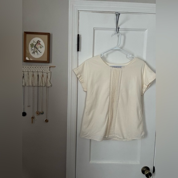 Main Street Exchange | Emma Cream Linen Top - Picture 3 of 7